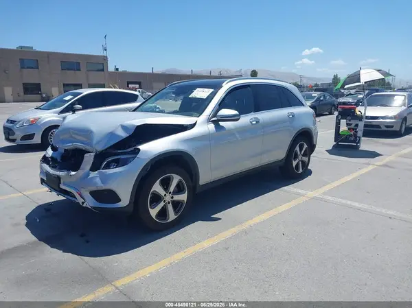 WDC0G4JB8GF048575 2016 MERCEDES-BENZ GLC - Image 2