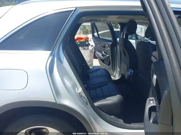 WDC0G4JB8GF048575 2016 MERCEDES-BENZ GLC - Image 8