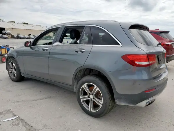 WDC0G4JB8GF052786 2016 MERCEDES-BENZ GLC - Image 2