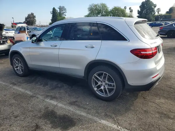 WDC0G4JB8GF075422 2016 MERCEDES-BENZ GLC - Image 2