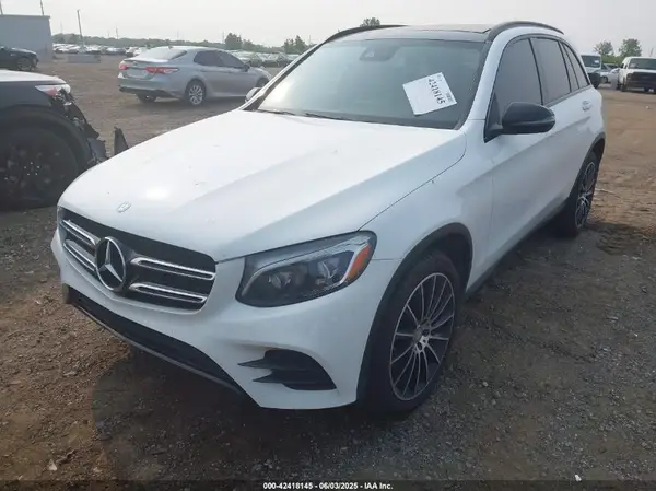 WDC0G4JB8GF084864 2016 MERCEDES-BENZ GLC - Image 2
