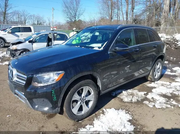 WDC0G4JB8GF102084 2016 MERCEDES-BENZ GLC - Image 2