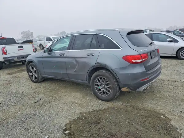 WDC0G4JB8GF107737 2016 MERCEDES-BENZ GLC - Image 2
