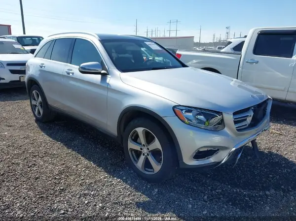 WDC0G4JB8GF108371 2016 MERCEDES-BENZ GLC - Image 1