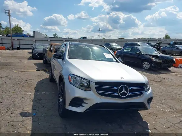 WDC0G4JB8GF109679 2016 MERCEDES-BENZ GLC - Image 1