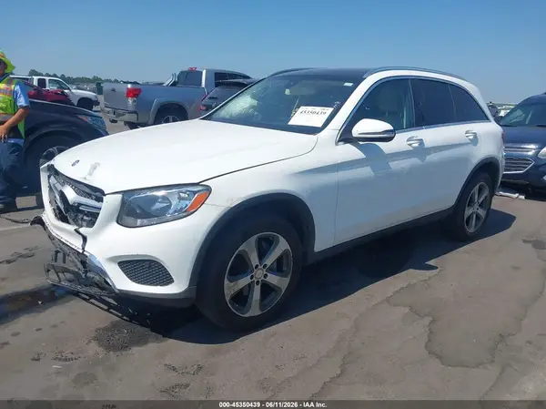 WDC0G4JB8GF112582 2016 MERCEDES-BENZ GLC - Image 2