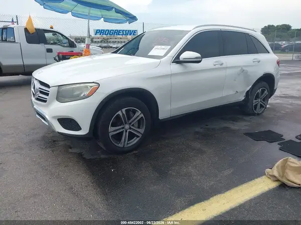 WDC0G4JB8HF122949 2017 MERCEDES-BENZ GLC - Image 2