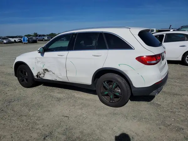 WDC0G4JB8HF127567 2017 MERCEDES-BENZ GLC - Image 2