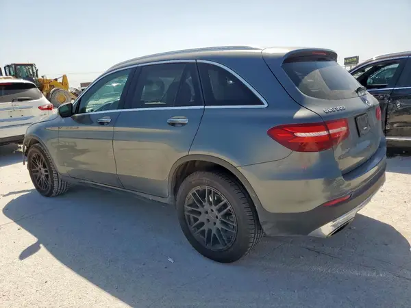 WDC0G4JB8HF132915 2017 MERCEDES-BENZ GLC - Image 2