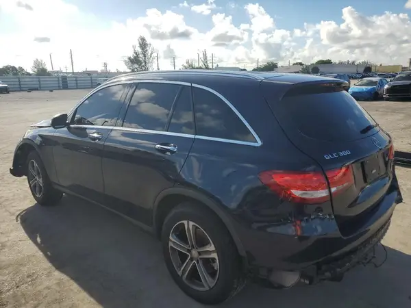 WDC0G4JB8HF159158 2017 MERCEDES-BENZ GLC - Image 2
