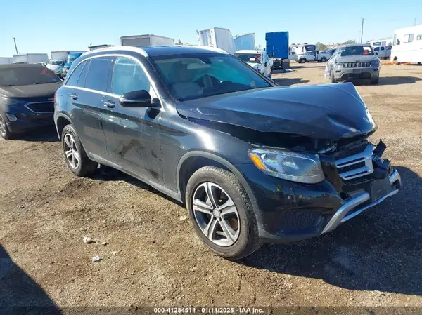 WDC0G4JB8HF173738 2017 MERCEDES-BENZ GLC - Image 1