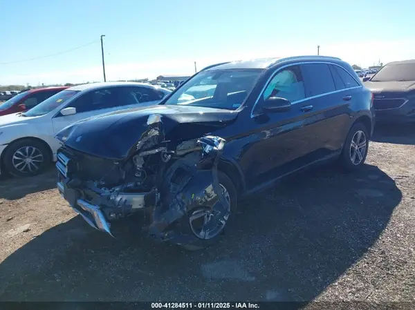 WDC0G4JB8HF173738 2017 MERCEDES-BENZ GLC - Image 2