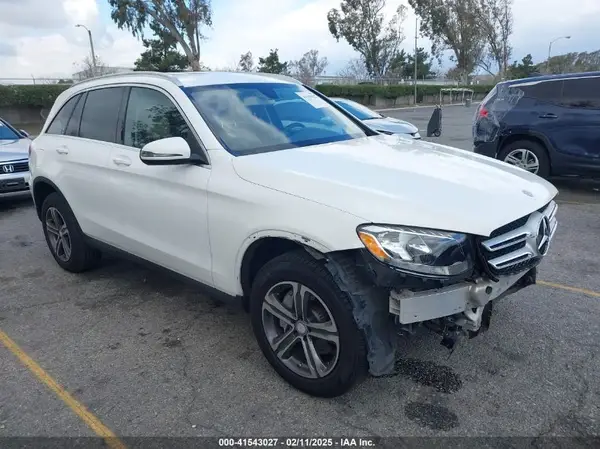 WDC0G4JB8HF201053 2017 MERCEDES-BENZ GLC - Image 1