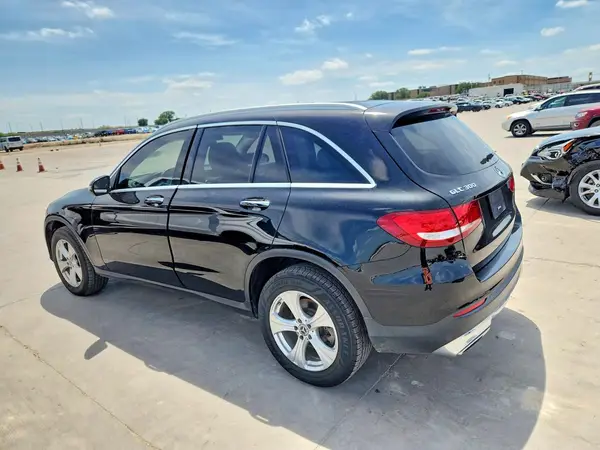WDC0G4JB8HF253654 2017 MERCEDES-BENZ GLC - Image 2