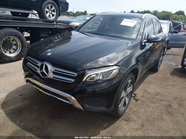 WDC0G4JB8HF257798 2017 MERCEDES-BENZ GLC - Image 2