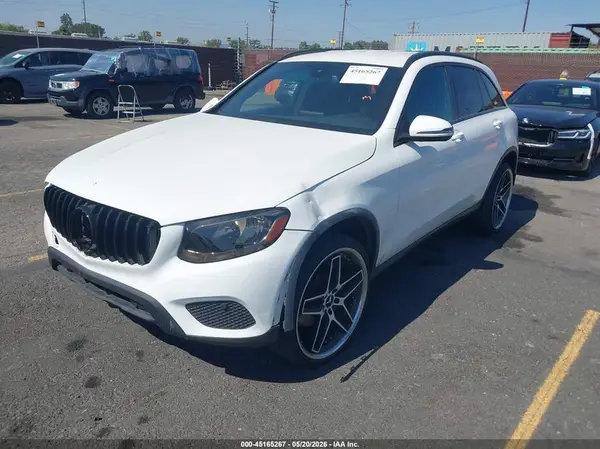 WDC0G4JB8JV017159 2018 MERCEDES-BENZ GLC - Image 2