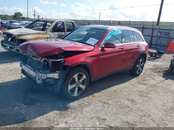 WDC0G4JB8JV020496 2018 MERCEDES-BENZ GLC - Image 2