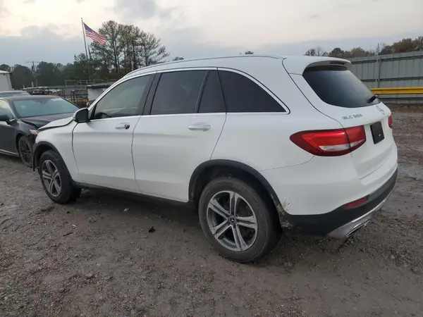 WDC0G4JB8JV022569 2018 MERCEDES-BENZ GLC - Image 2