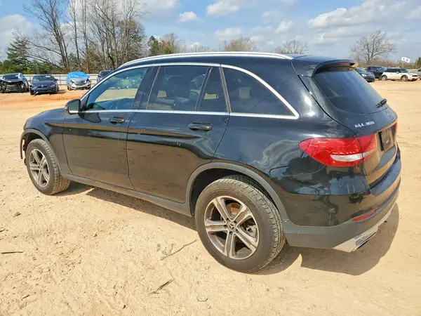 WDC0G4JB8JV032132 2018 MERCEDES-BENZ GLC - Image 2