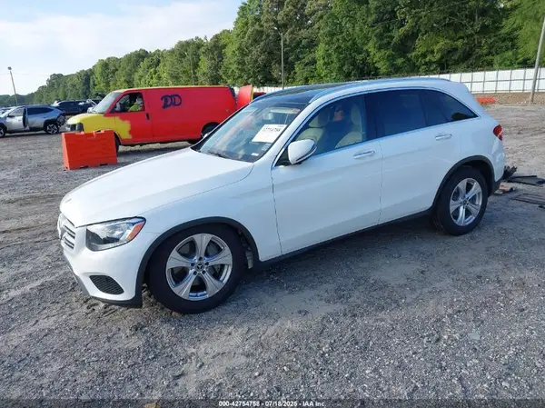 WDC0G4JB8JV037914 2018 MERCEDES-BENZ GLC - Image 2