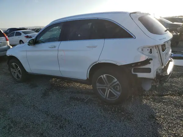 WDC0G4JB8JV041672 2018 MERCEDES-BENZ GLC - Image 2