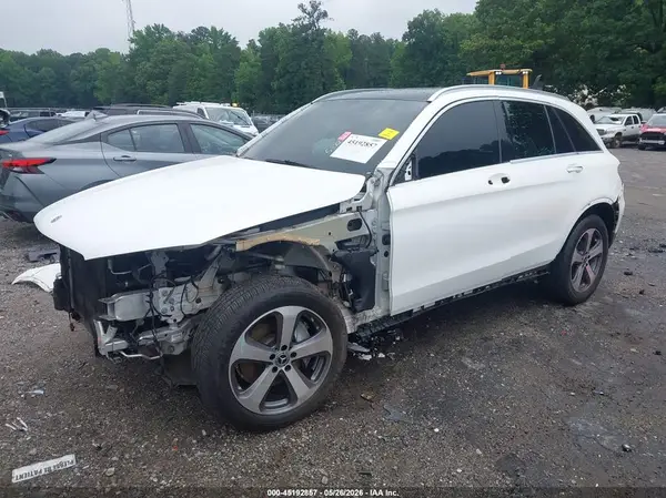 WDC0G4JB8JV043986 2018 MERCEDES-BENZ GLC - Image 2