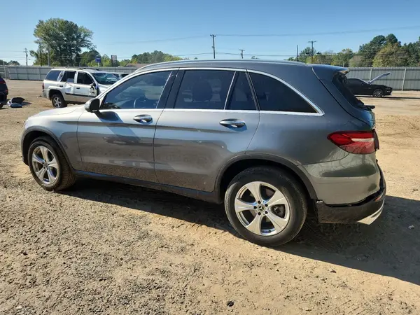 WDC0G4JB8JV058813 2018 MERCEDES-BENZ GLC - Image 2