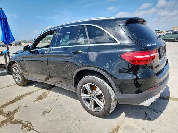 WDC0G4JB8JV066507 2018 MERCEDES-BENZ GLC - Image 2
