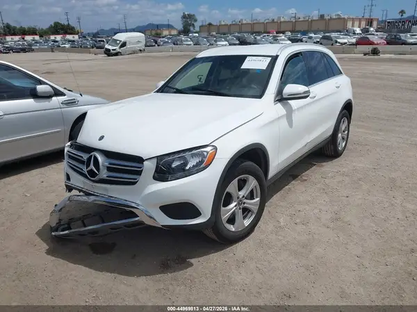 WDC0G4JB8JV071464 2018 MERCEDES-BENZ GLC - Image 2