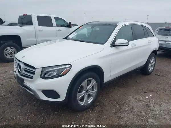 WDC0G4JB8JV078897 2018 MERCEDES-BENZ GLC - Image 2