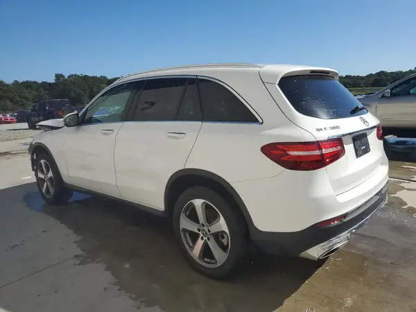 WDC0G4JB8JV080858 2018 MERCEDES-BENZ GLC - Image 2
