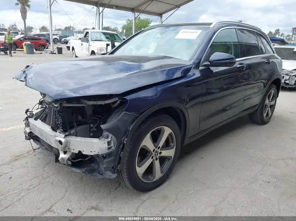 WDC0G4JB8JV099863 2018 MERCEDES-BENZ GLC - Image 2