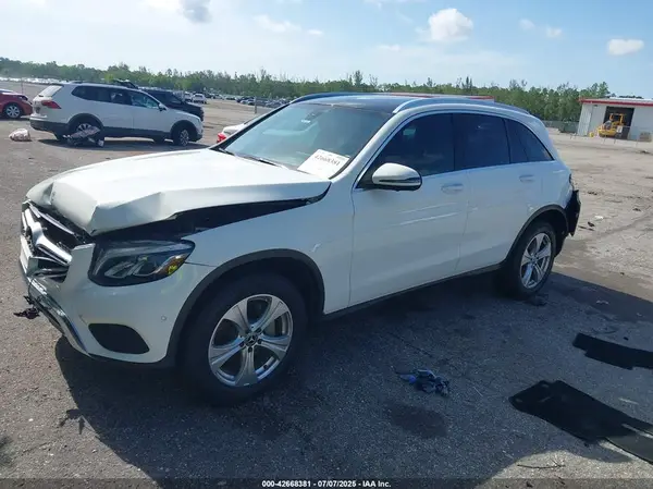 WDC0G4JB8JV110716 2018 MERCEDES-BENZ GLC - Image 2