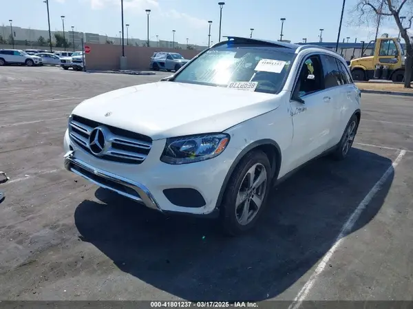 WDC0G4JB8JV113549 2018 MERCEDES-BENZ GLC - Image 2