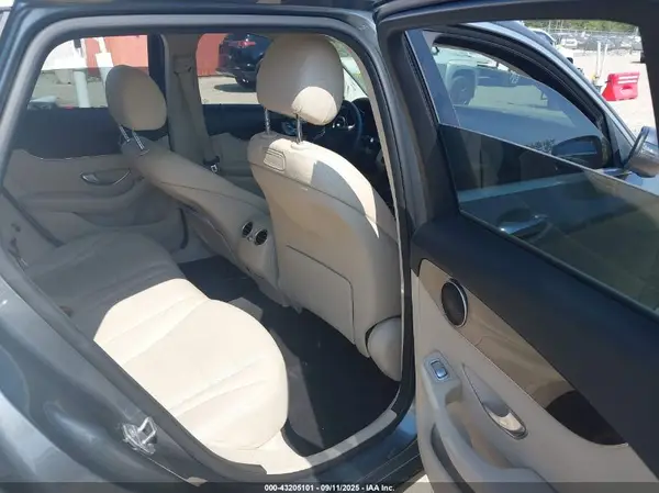 WDC0G4JB8KF568963 2019 MERCEDES-BENZ GLC - Image 8