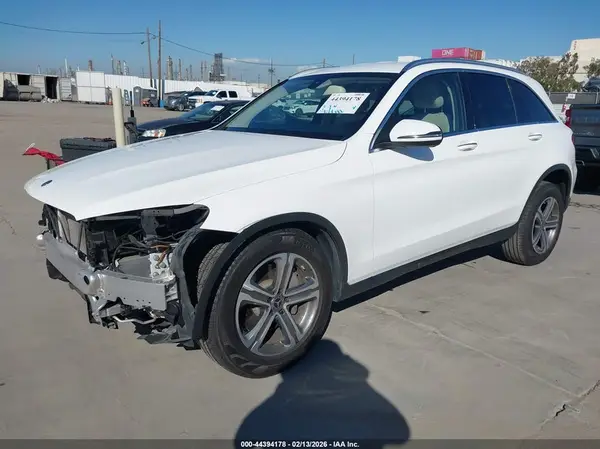 WDC0G4JB8KF575704 2019 MERCEDES-BENZ GLC - Image 2