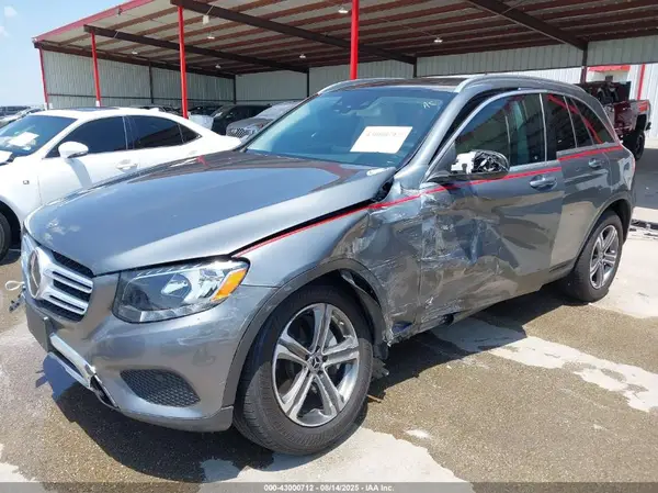 WDC0G4JB8KV165703 2019 MERCEDES-BENZ GLC - Image 2