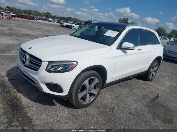 WDC0G4JB8KV180881 2019 MERCEDES-BENZ GLC - Image 2