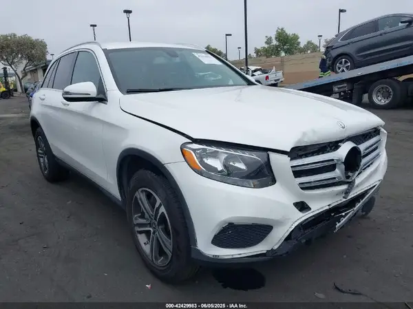 WDC0G4JB8KV182470 2019 MERCEDES-BENZ GLC - Image 1