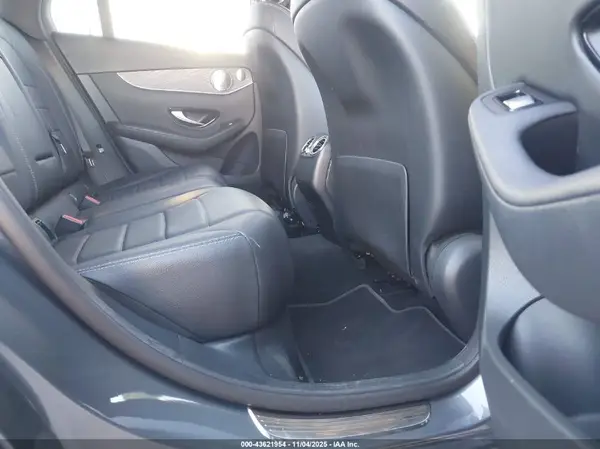 WDC0G4JB9GF013513 2016 MERCEDES-BENZ GLC - Image 8