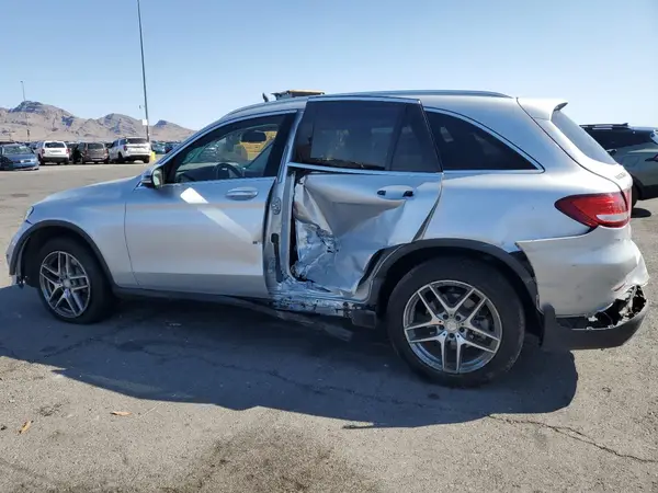 WDC0G4JB9GF015763 2016 MERCEDES-BENZ GLC - Image 2