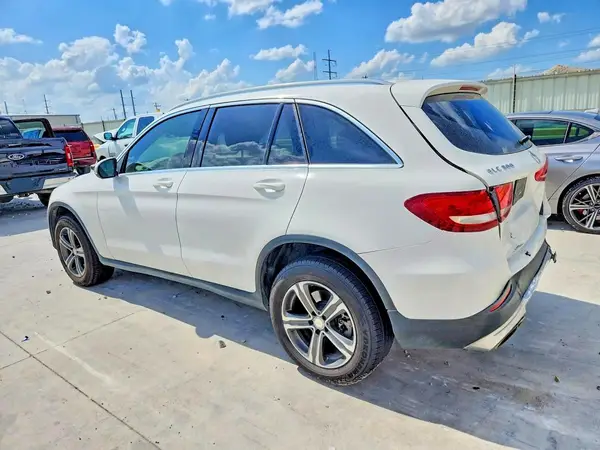 WDC0G4JB9GF028447 2016 MERCEDES-BENZ GLC - Image 2