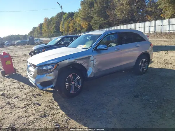 WDC0G4JB9GF054935 2016 MERCEDES-BENZ GLC - Image 2
