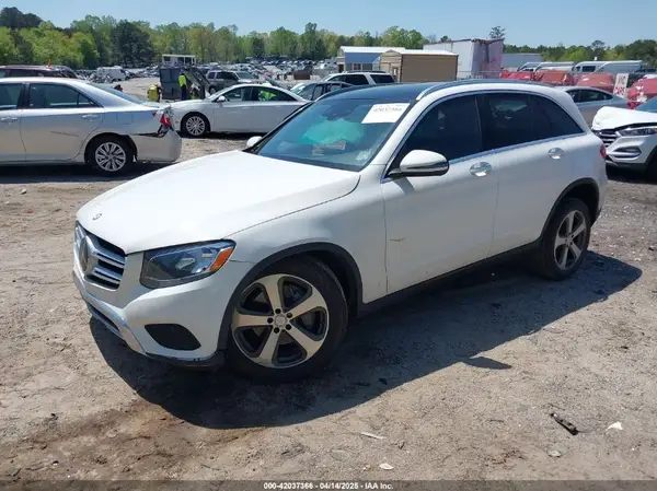 WDC0G4JB9GF055230 2016 MERCEDES-BENZ GLC - Image 2