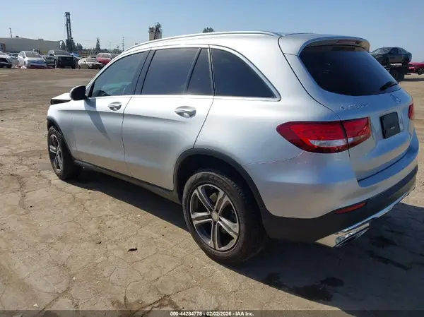 WDC0G4JB9GF058970 2016 MERCEDES-BENZ GLC - Image 2