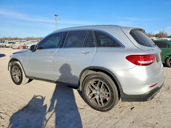 WDC0G4JB9GF074540 2016 MERCEDES-BENZ GLC - Image 2