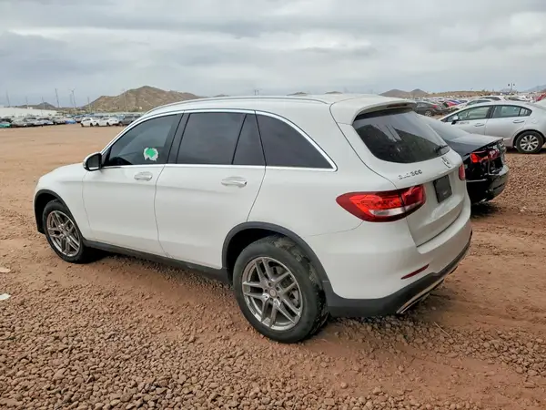 WDC0G4JB9GF090091 2016 MERCEDES-BENZ GLC - Image 2