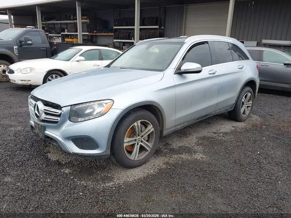 WDC0G4JB9GF096571 2016 MERCEDES-BENZ GLC - Image 2
