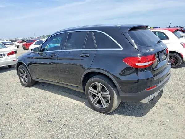 WDC0G4JB9GF114390 2016 MERCEDES-BENZ GLC - Image 2