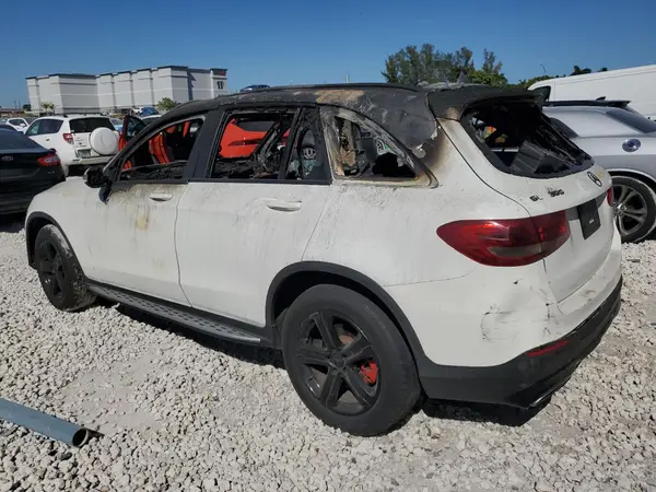 WDC0G4JB9HF121860 2017 MERCEDES-BENZ GLC - Image 2